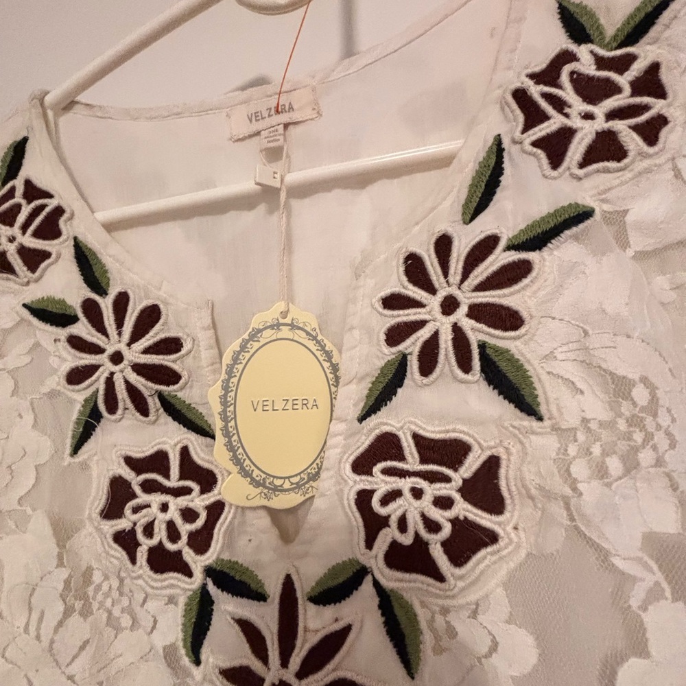 Velzera Cream Bell Sleeve V-Neck Sundress - Picture 6 of 8